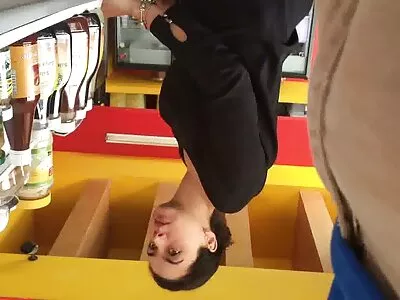 Cameraguy nerdy Latina মহিলাকে বয়ফ্রেন্ডকে ঠকাতে রাজি করায়