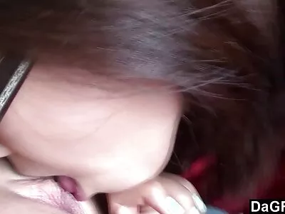 সান্তা ক্লজের পোশাকের টি-গার্ল হস্তমৈথুন ইংলিশ সেক্স ভিডিও এইচডি উপভোগ করে