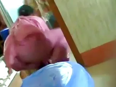 ক্যামেরা ক্রু তার পাছা প্রসারিত করছে এবং এর ইংলিশ সেক্স এইচডি ভিডিও গভীরতায় আগ্রহী