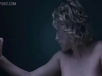 বড় boobed seductress সোফি রায়ান  কিছু ভাল dicking জন্য নিচে আছে