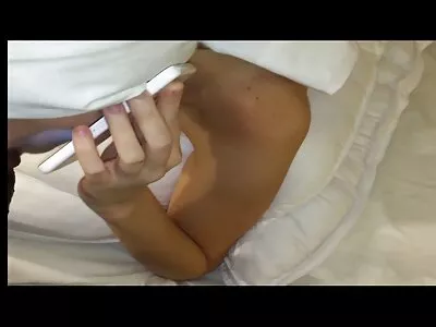 শ্যামাঙ্গিনী gags বাংলা ইংলিশ সেক্স ভিডিও উপর boner যখন তার গাধা বড় খেলনা সঙ্গে স্টাফ করা হয়